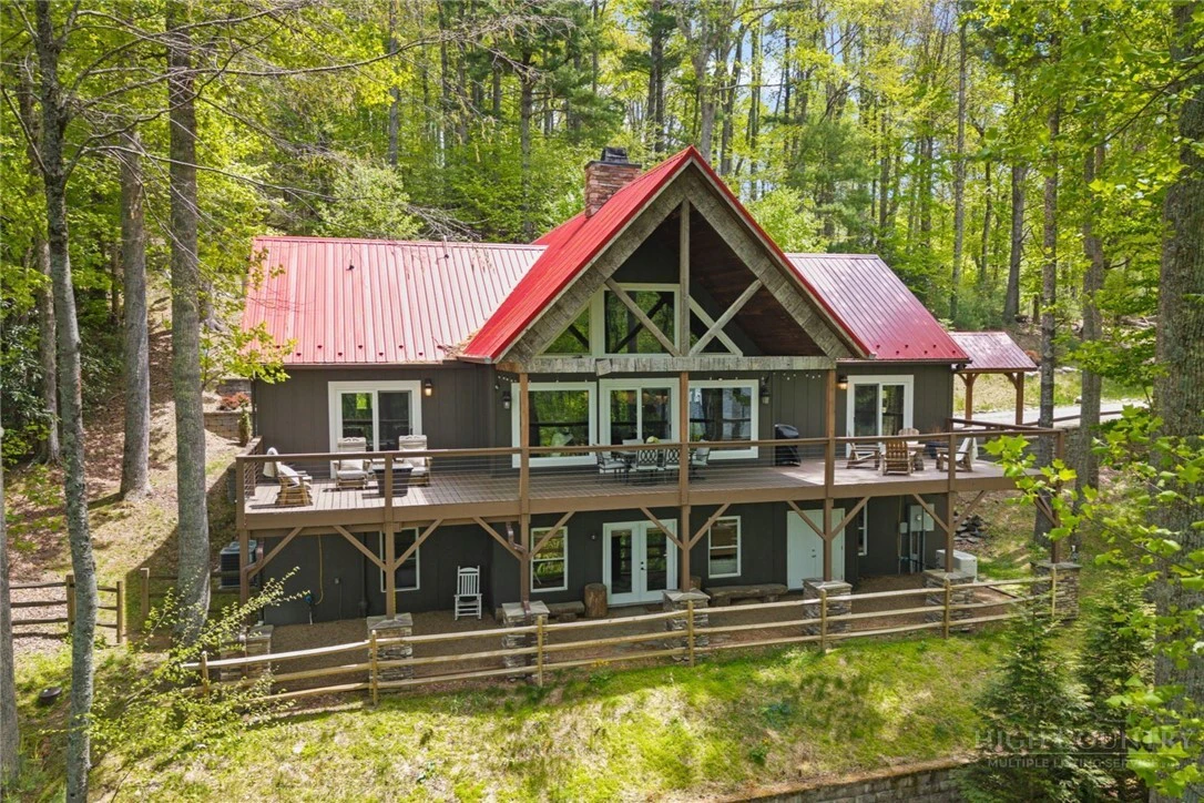 Image number 1 for the current listing