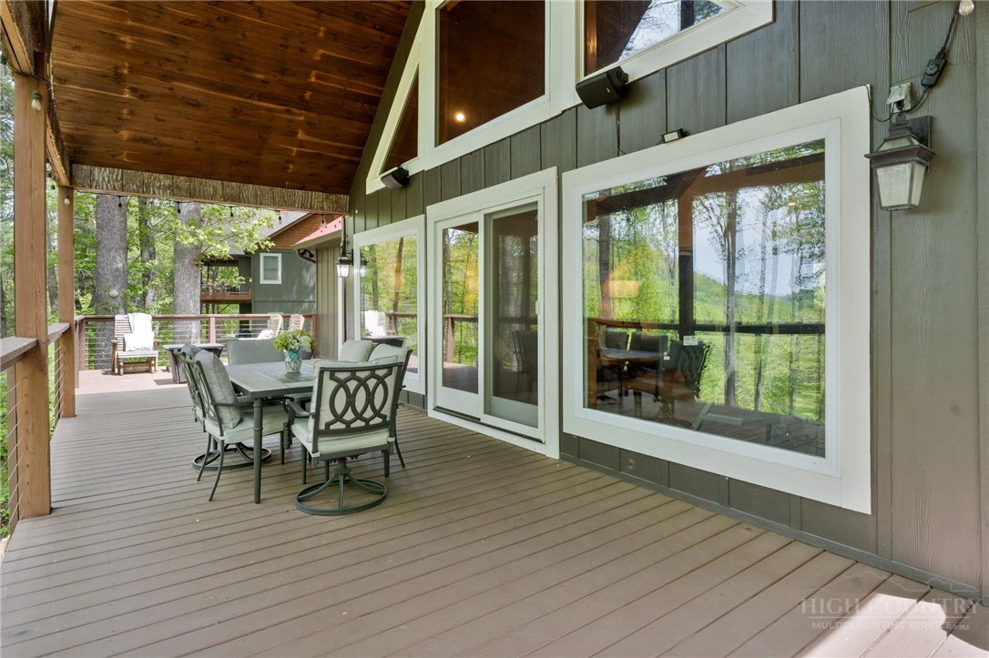 Image number 5 for the current listing