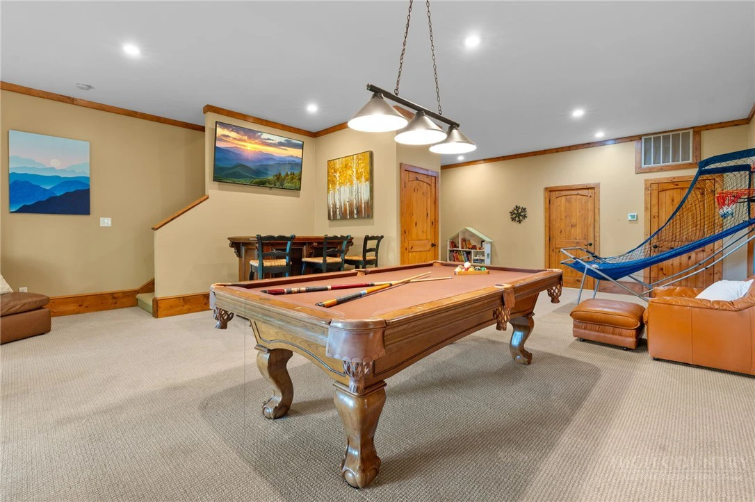 Image number 7 for the current listing