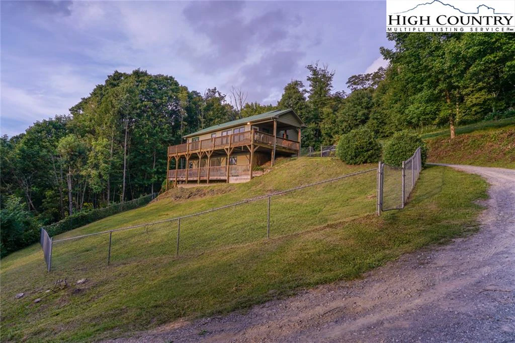 Image number 15 for the current listing