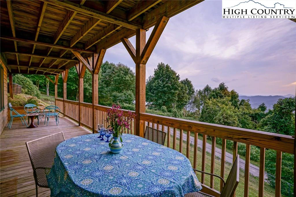 Image number 18 for the current listing