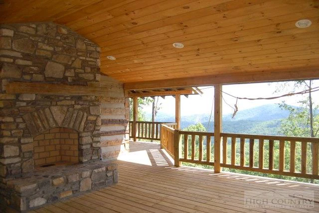 Image number 6 for the current listing