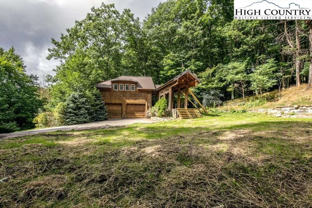 Image number 12 for the current listing