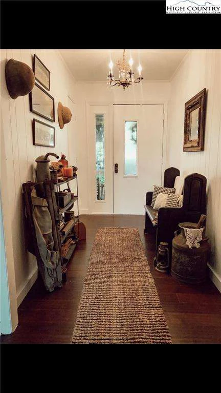 Image number 15 for the current listing