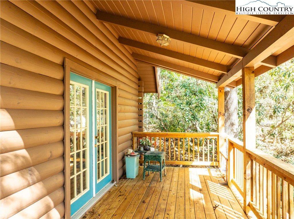 Image number 10 for the current listing