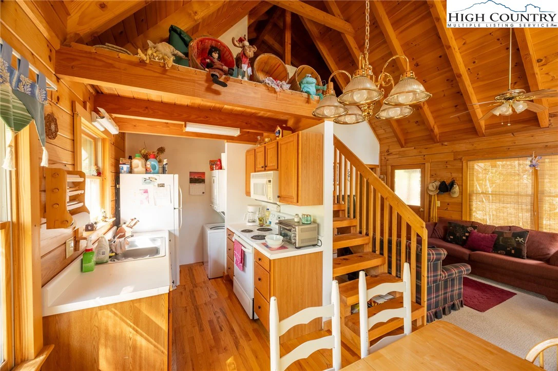 Image number 20 for the current listing