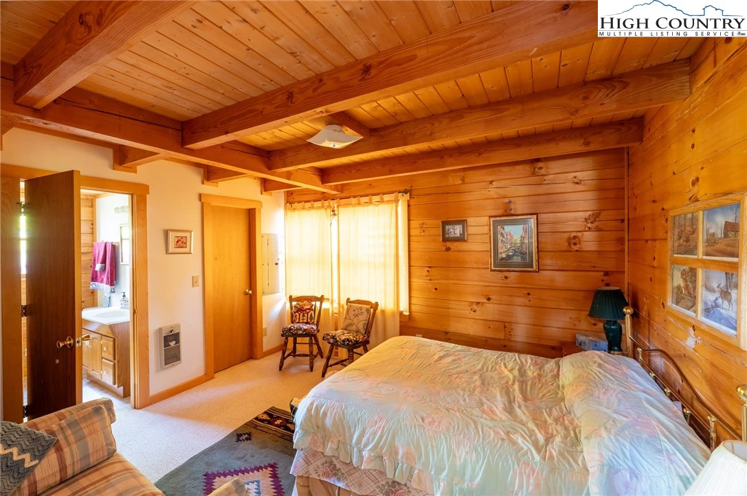 Image number 16 for the current listing