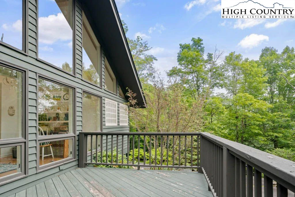 Image number 12 for the current listing