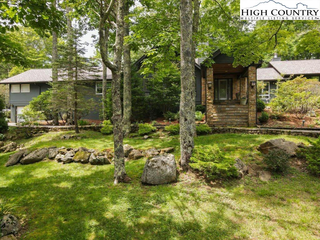 Image number 19 for the current listing