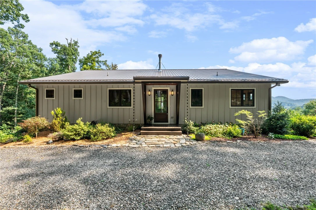 Image number 3 for the current listing