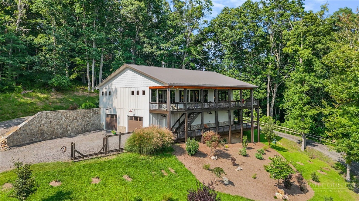 Image number 2 for the current listing