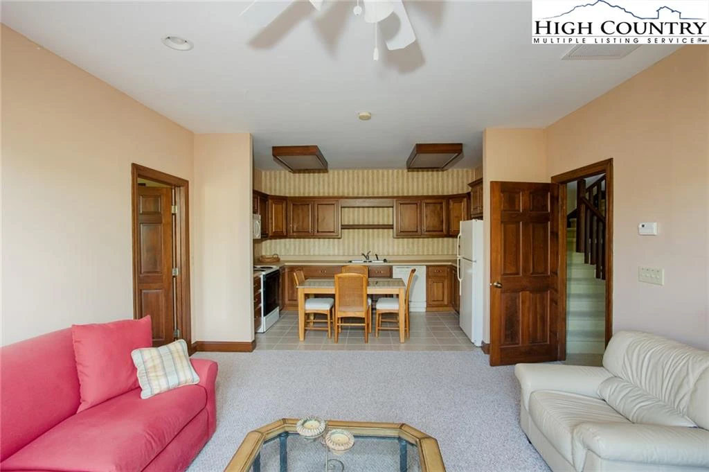Image number 13 for the current listing