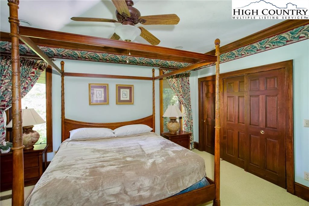 Image number 14 for the current listing