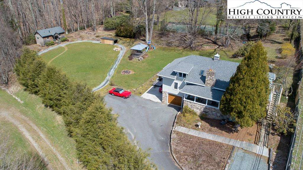 Image number 1 for the current listing