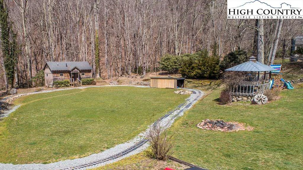 Image number 9 for the current listing