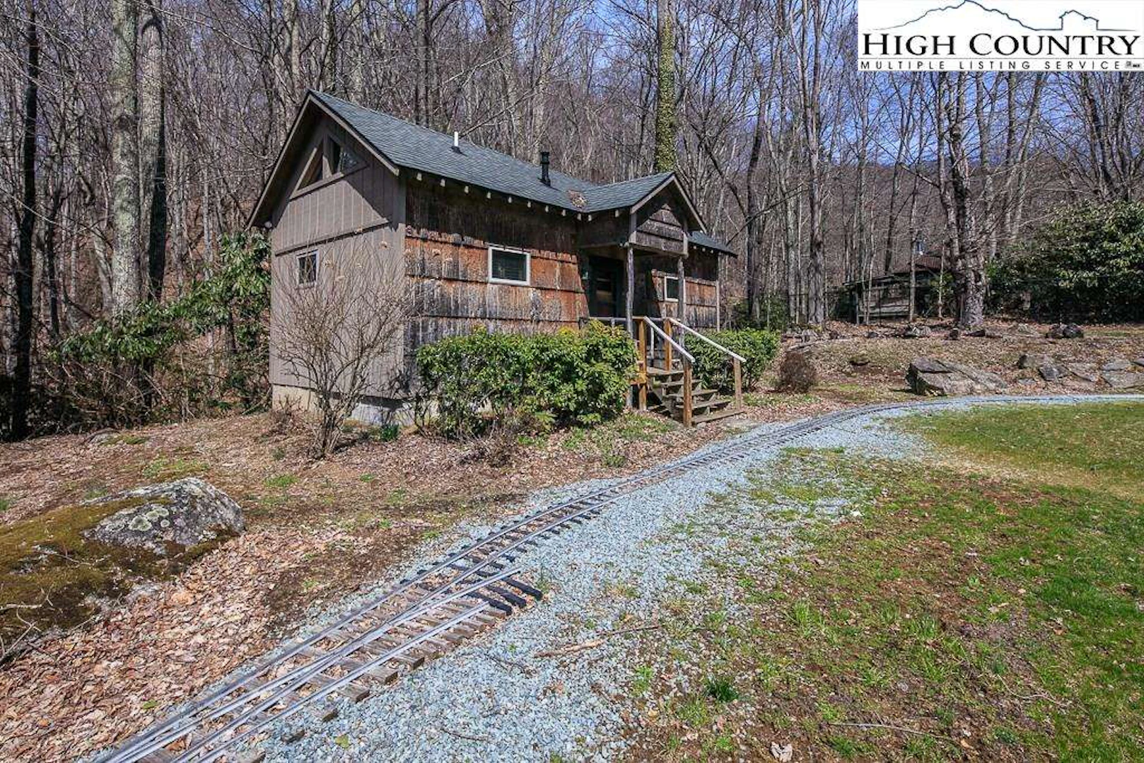 Image number 10 for the current listing