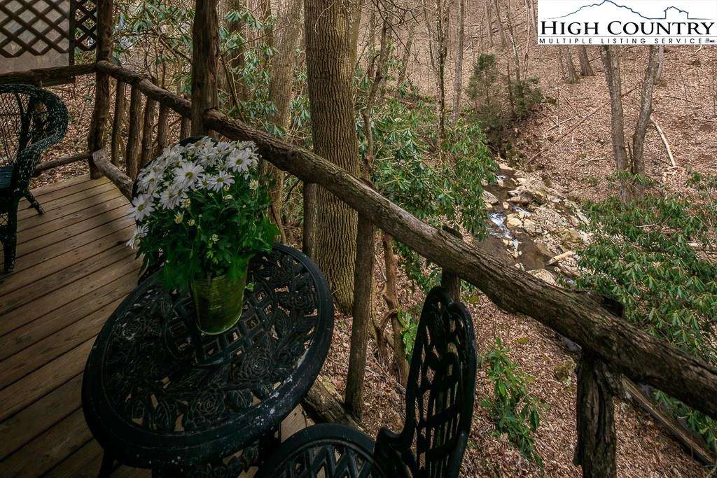 Image number 12 for the current listing