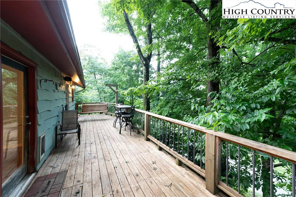 Image number 9 for the current listing