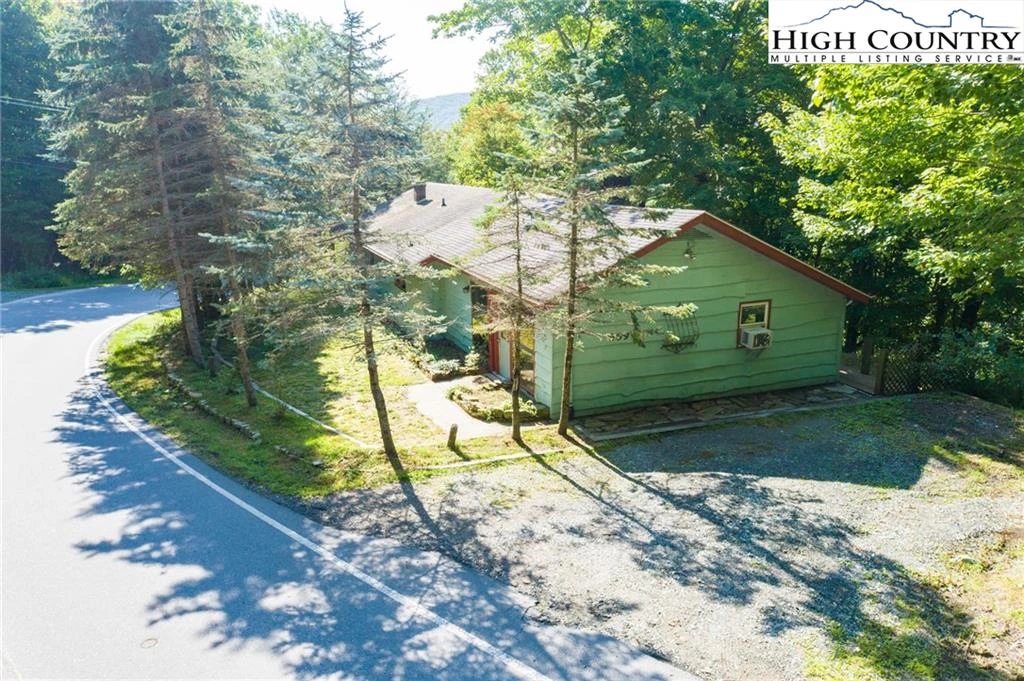 Image number 16 for the current listing