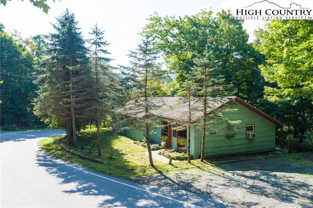 Image number 19 for the current listing