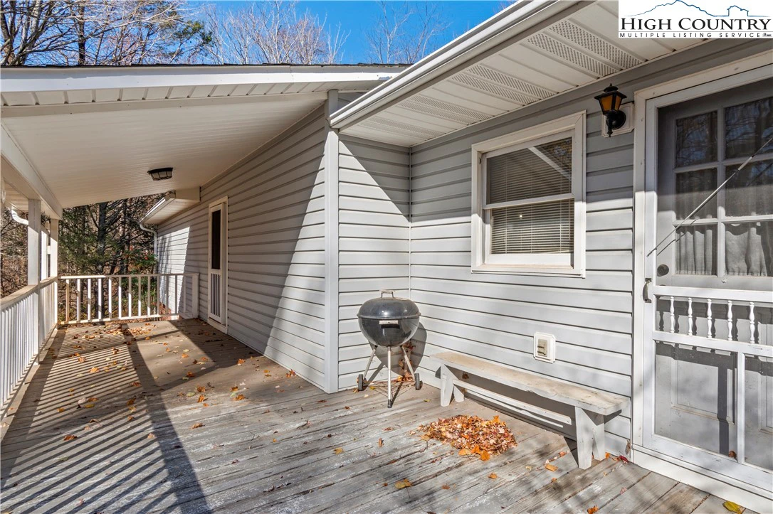 Image number 12 for the current listing