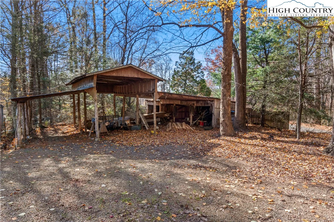Image number 14 for the current listing