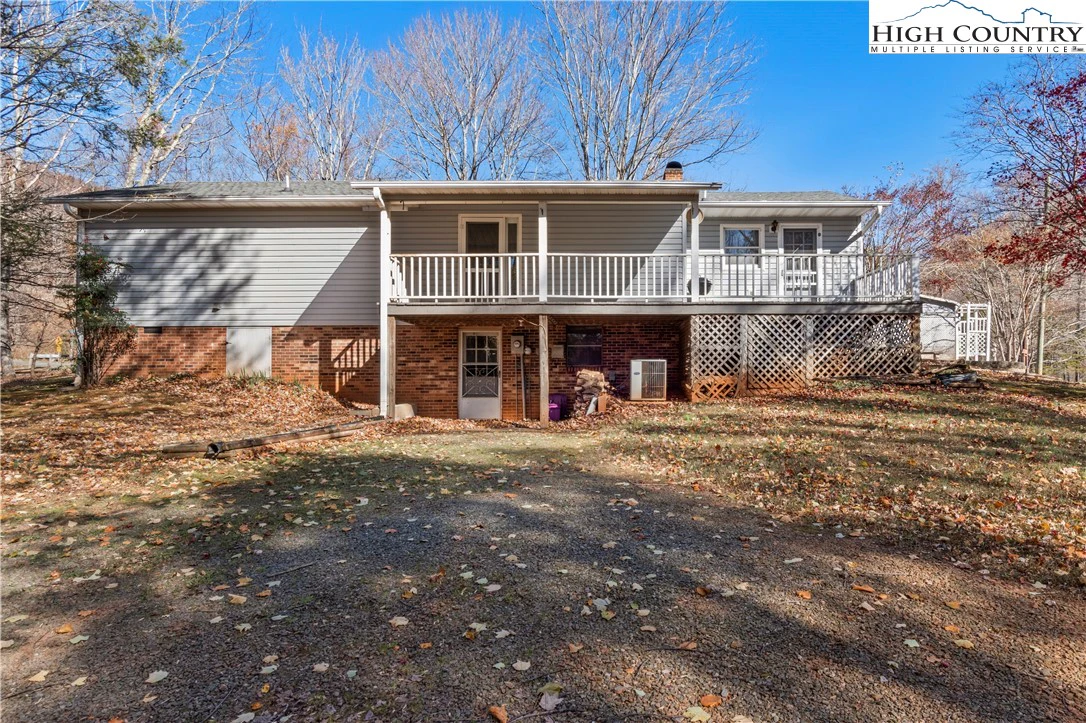 Image number 15 for the current listing