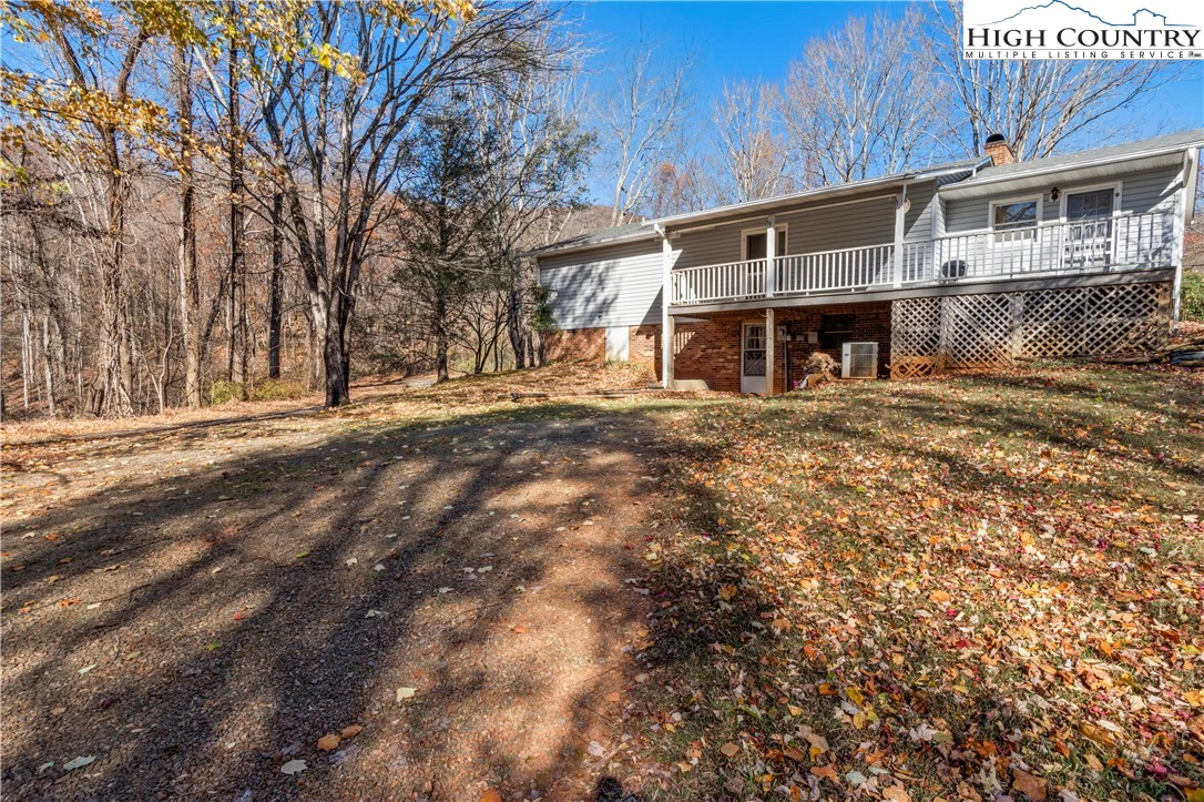 Image number 16 for the current listing