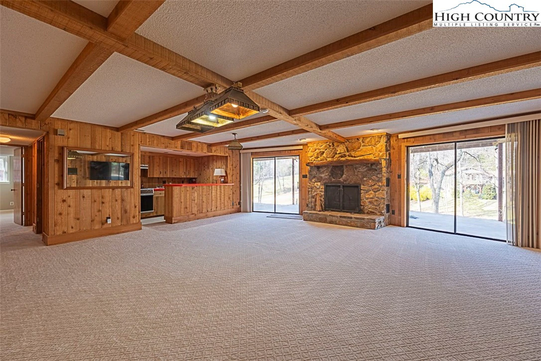 Image number 4 for the current listing
