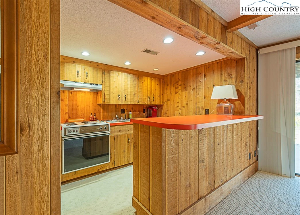 Image number 5 for the current listing