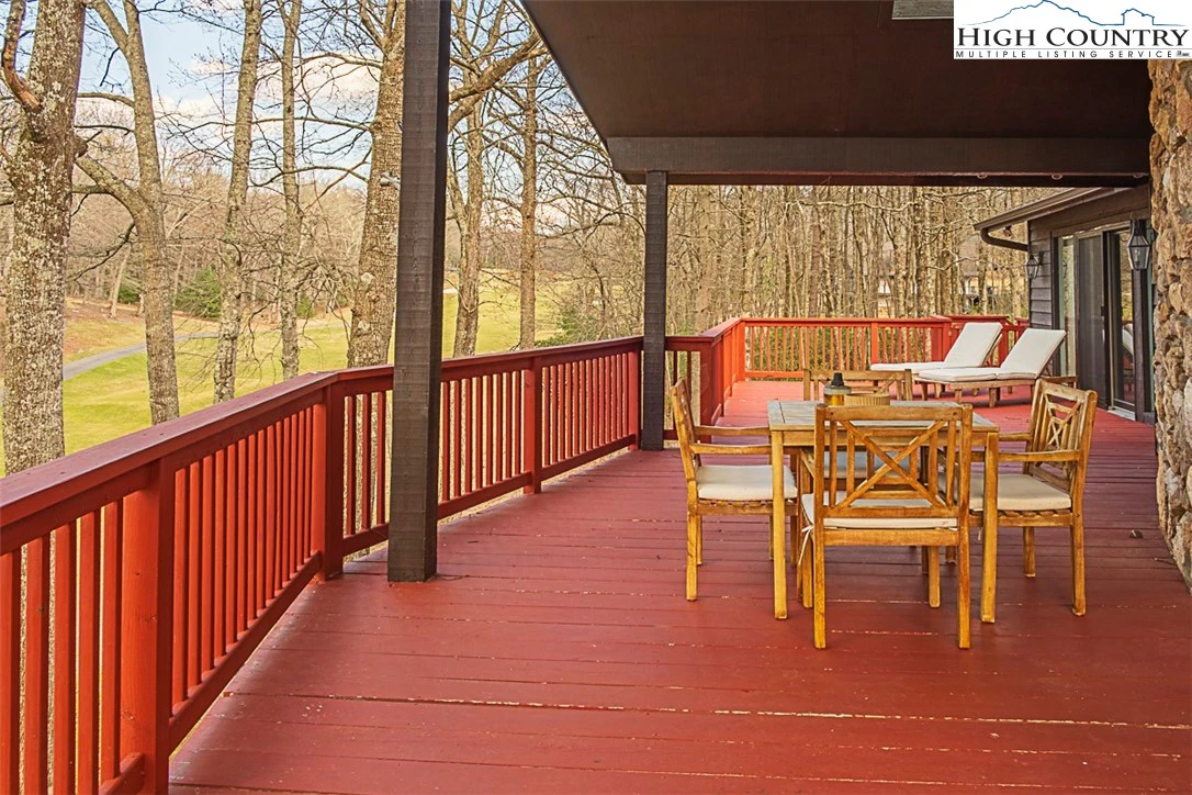 Image number 18 for the current listing