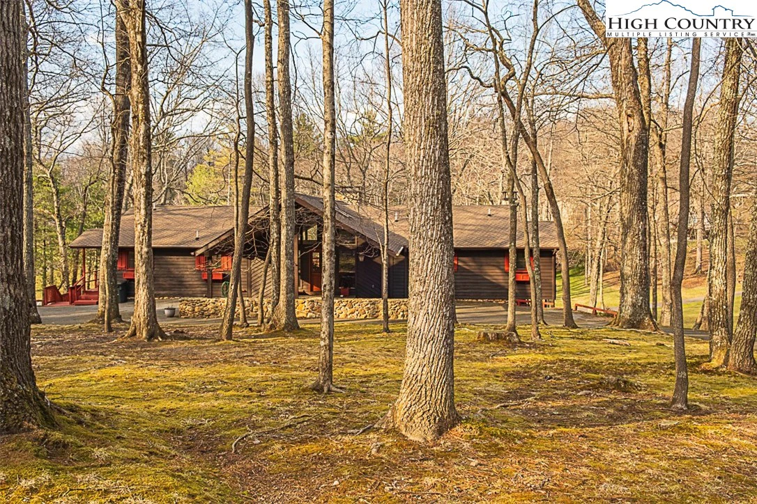 Image number 20 for the current listing