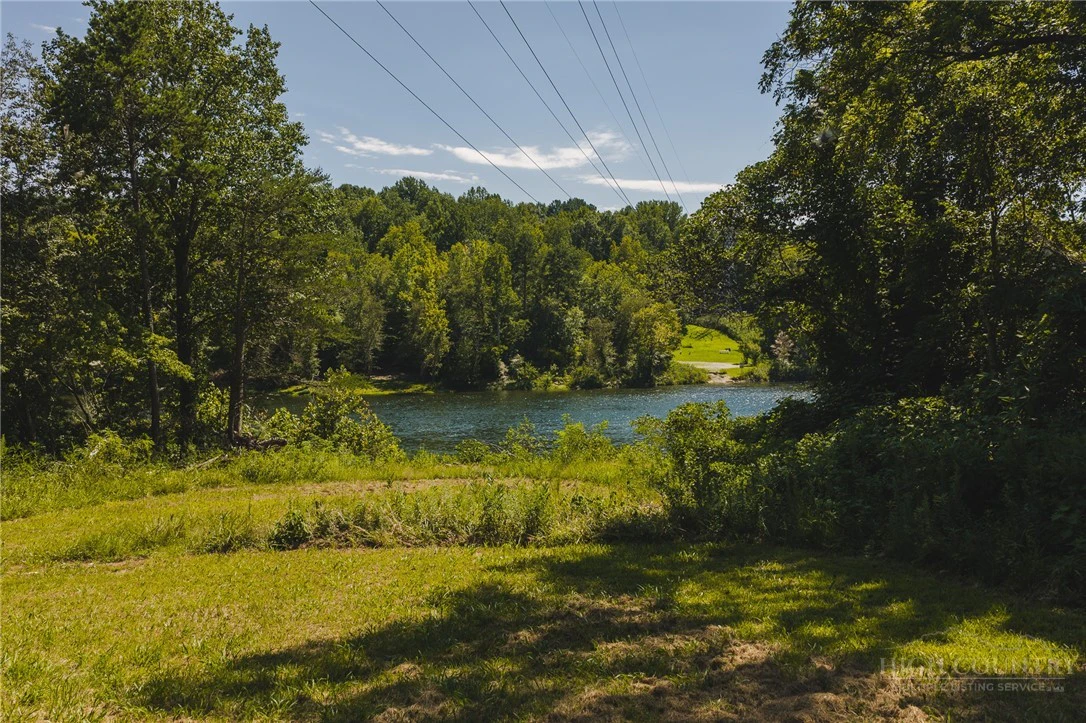 Image number 5 for the current listing