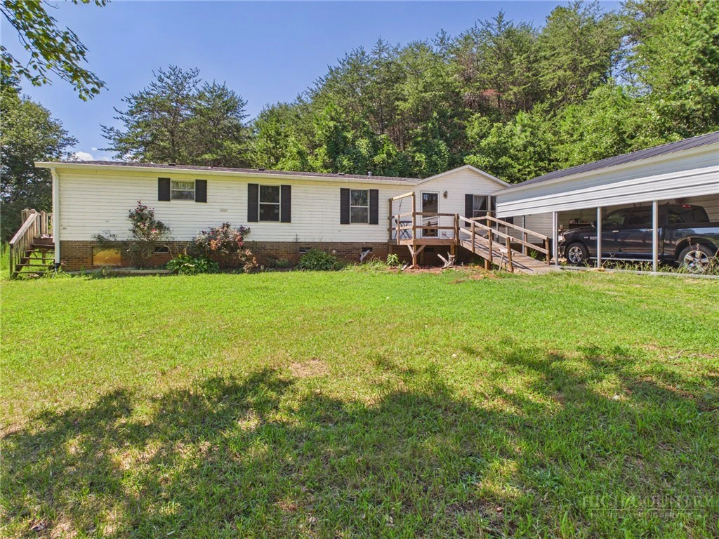 Image number 1 for the current listing
