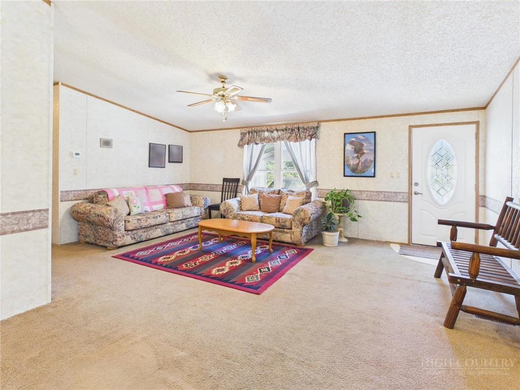 Image number 15 for the current listing