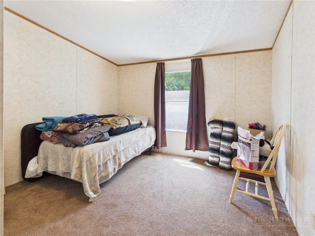 Image number 21 for the current listing