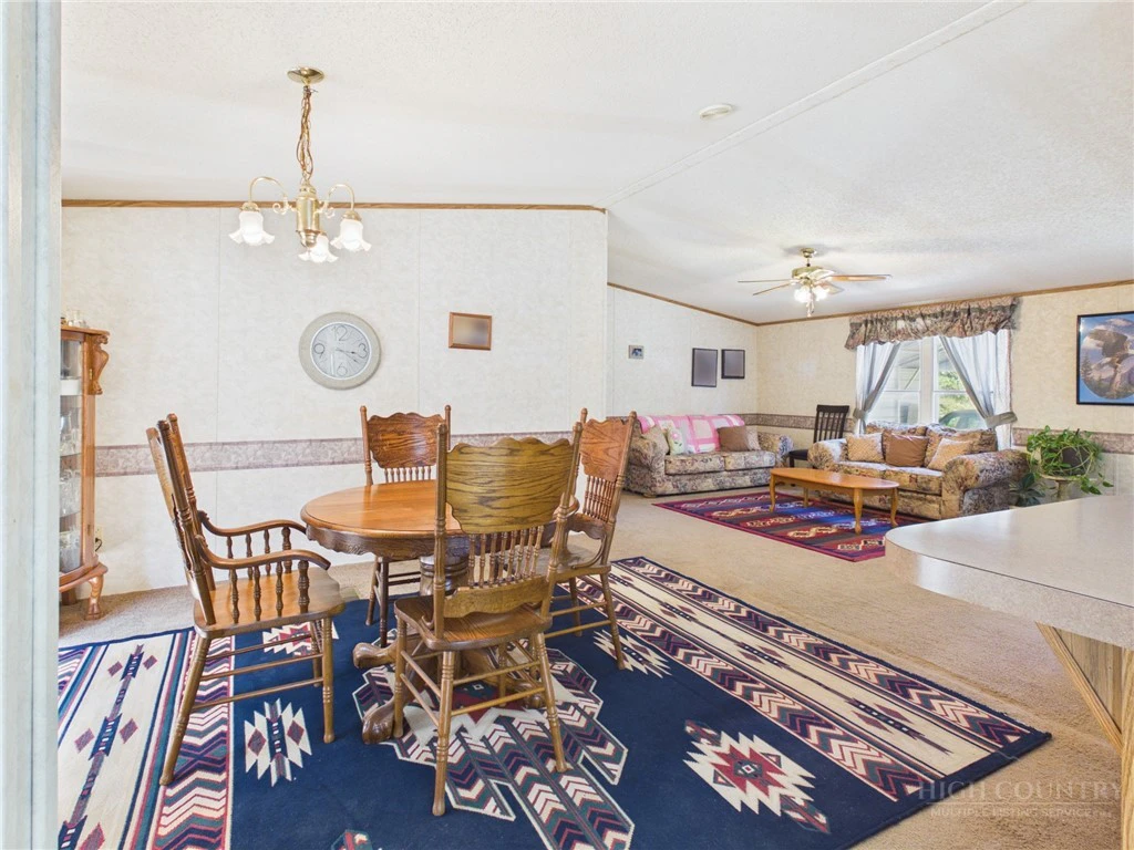 Image number 13 for the current listing