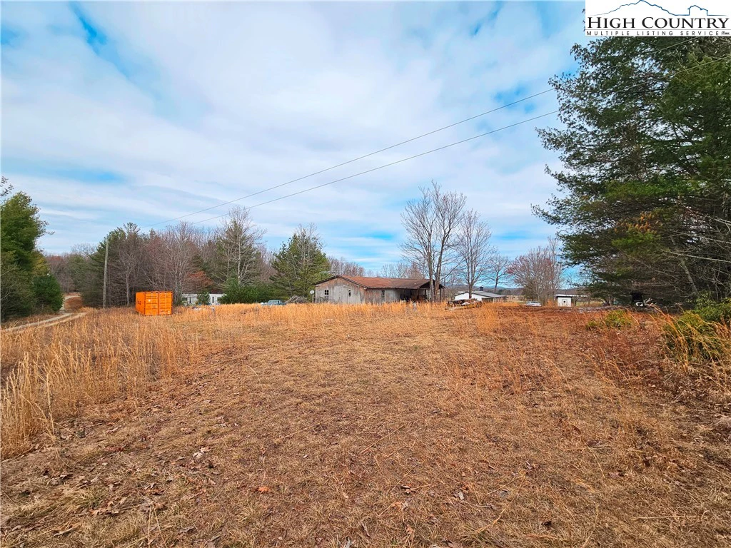 Image number 13 for the current listing