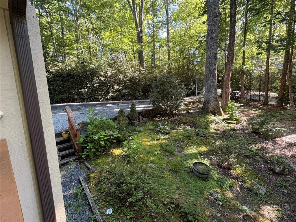 Image number 17 for the current listing