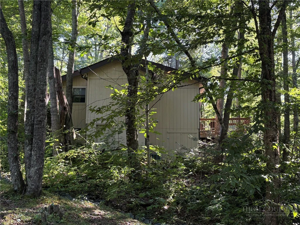 Image number 18 for the current listing