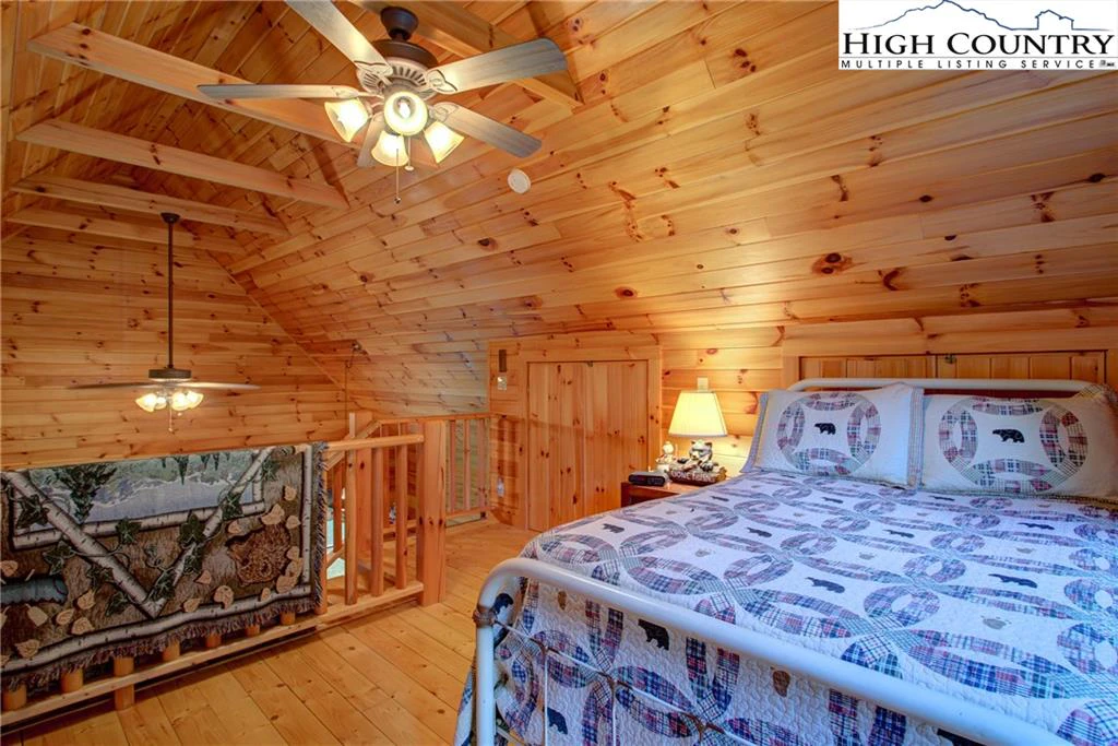 Image number 6 for the current listing