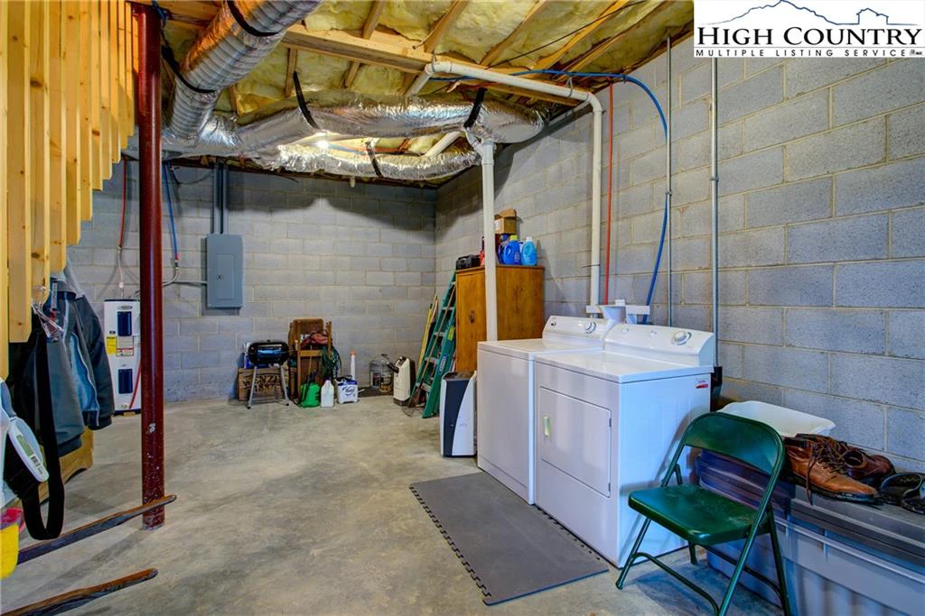 Image number 4 for the current listing