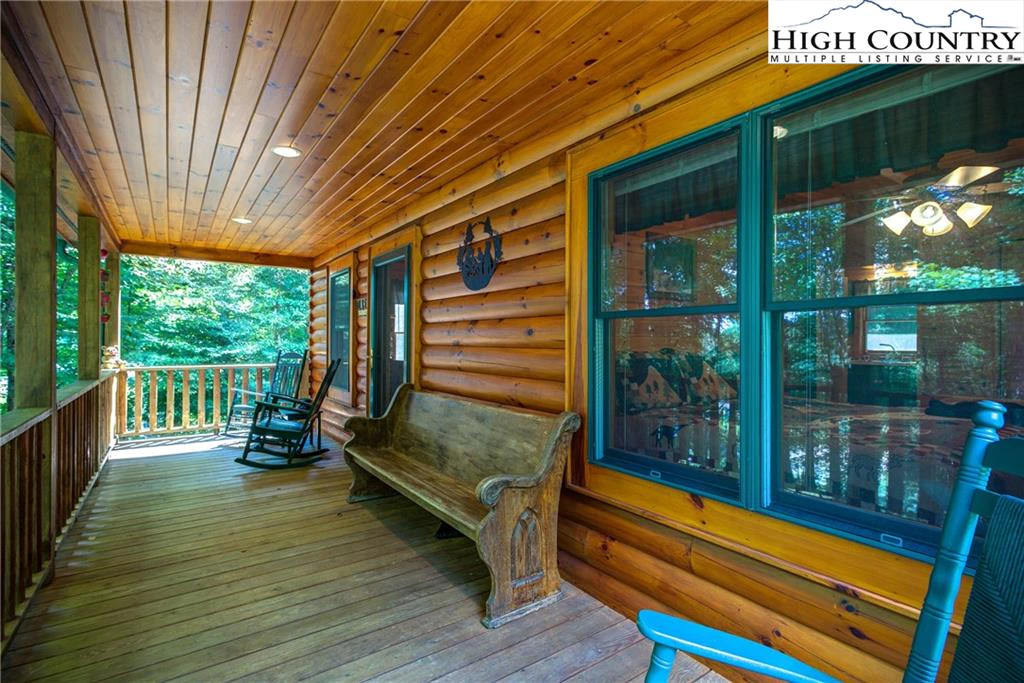 Image number 18 for the current listing