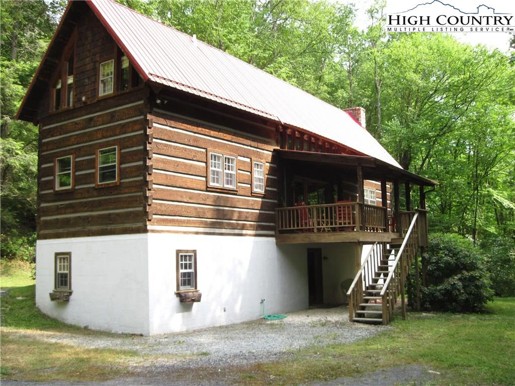 Image number 1 for the current listing