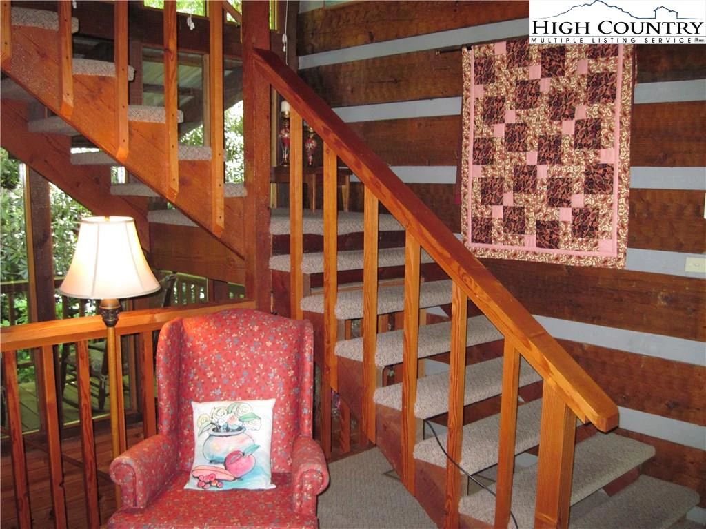 Image number 12 for the current listing