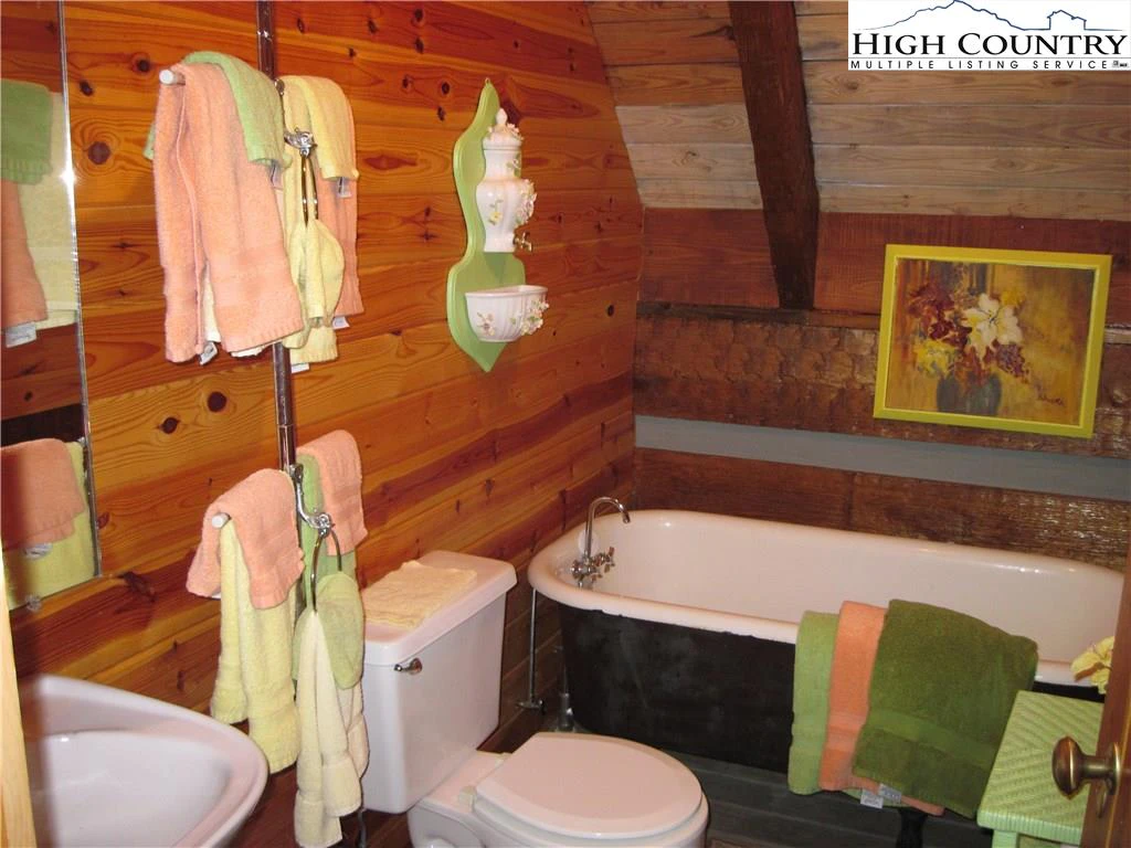 Image number 7 for the current listing
