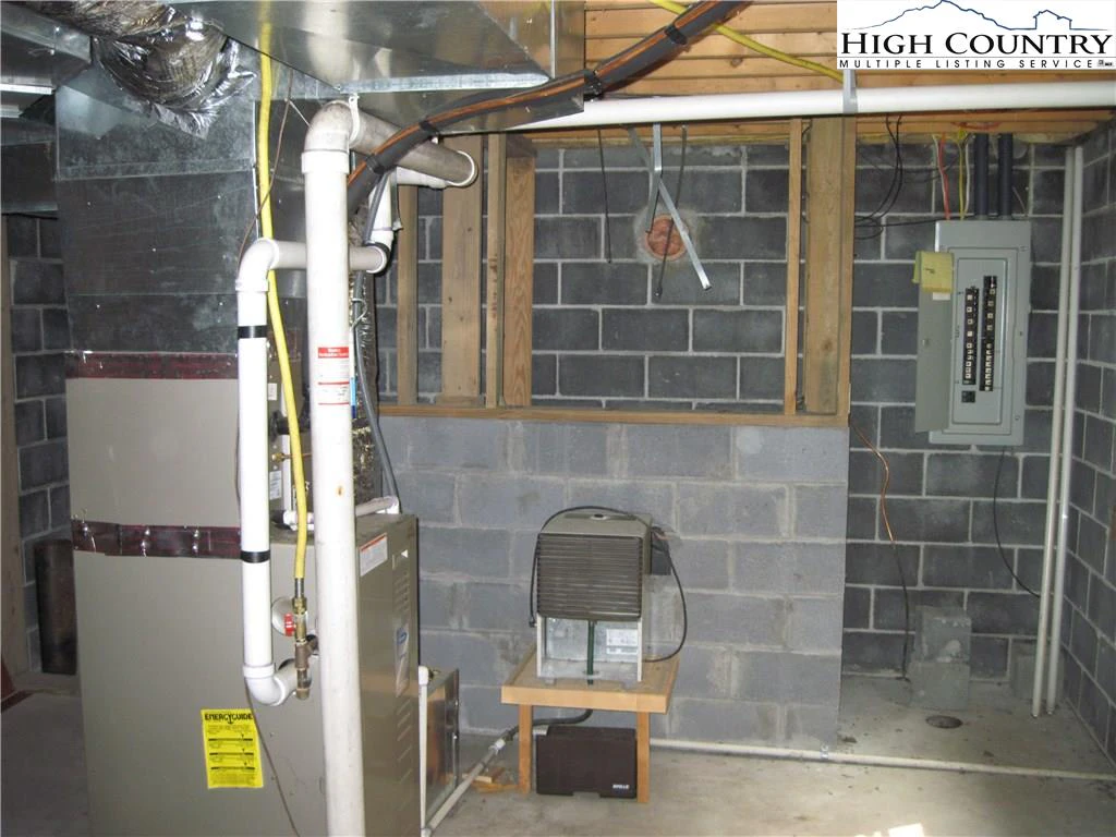 Image number 3 for the current listing