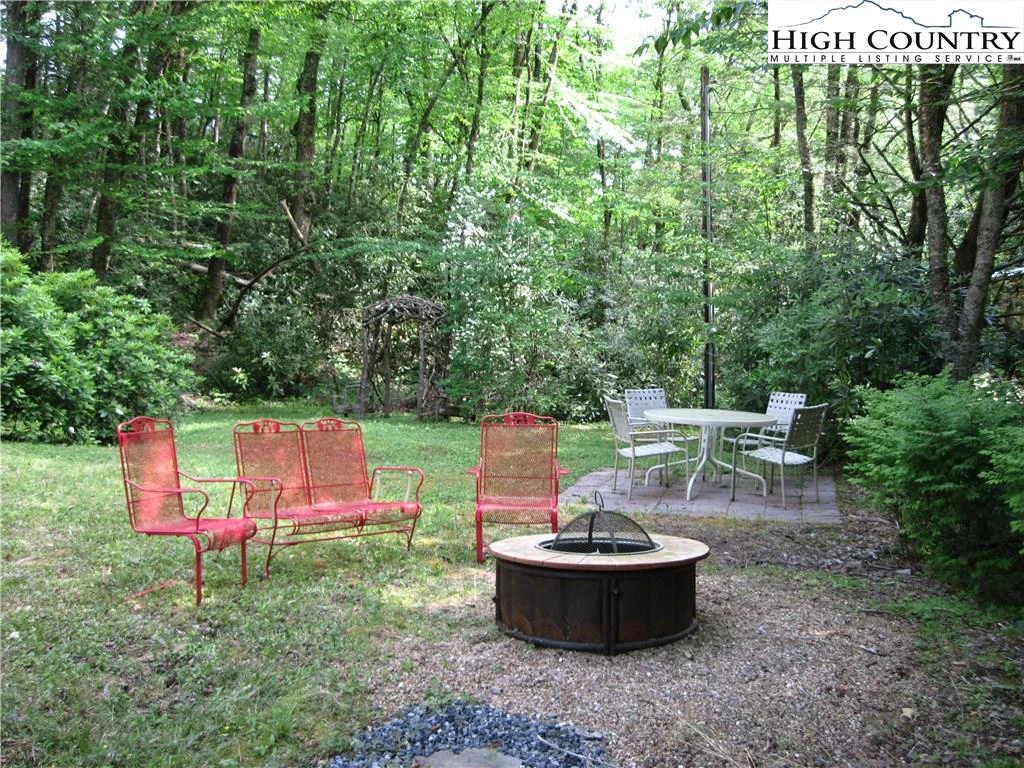 Image number 18 for the current listing