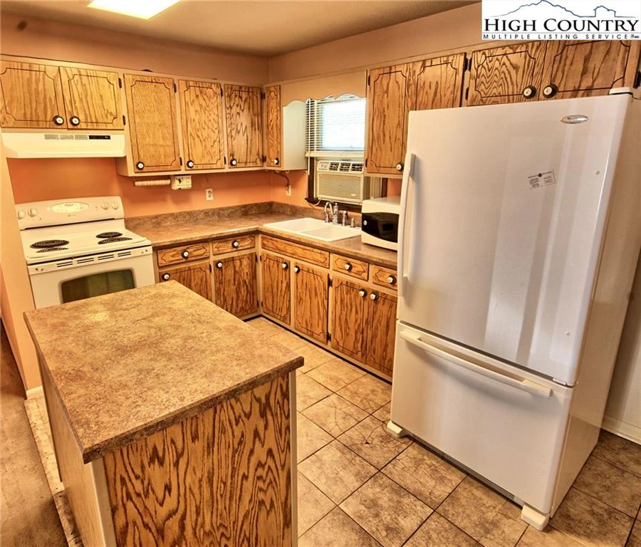 Image number 6 for the current listing