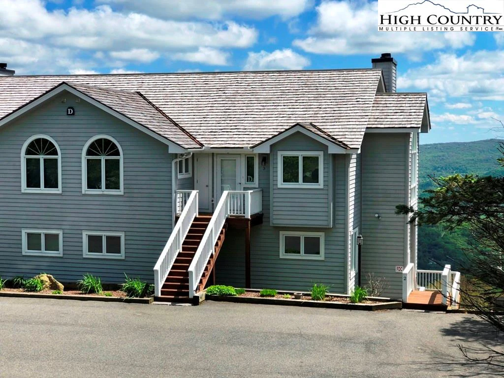 Image number 1 for the current listing